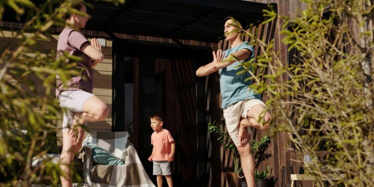 Gartensauna mit Kindern: Familienzeit sicher gestalten
