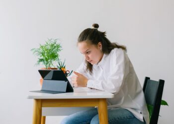 Latein in der Schule 2026: Eltern helfen richtig