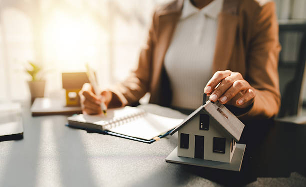 Wie Sie den perfekten Immobilienmakler finden: 7 Schritte zur richtigen Wahl